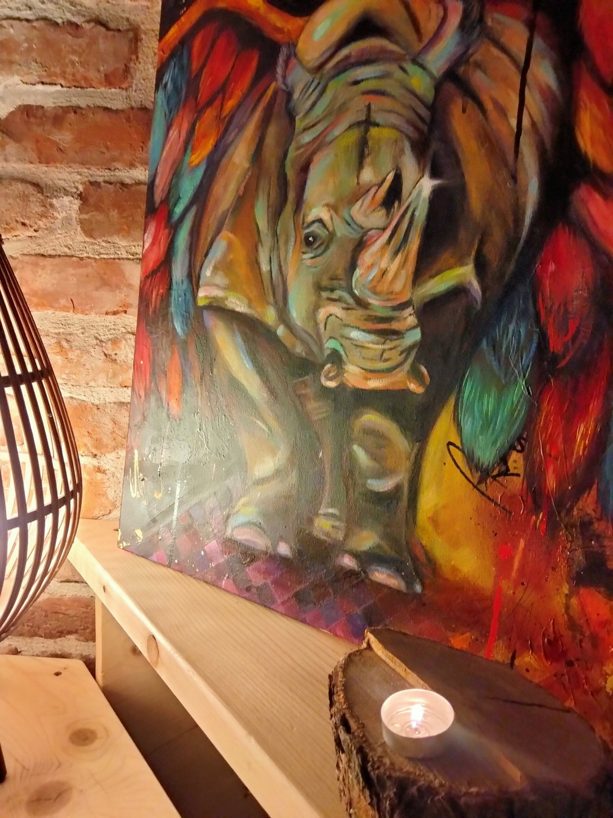 Suggestion of placing an oil painting